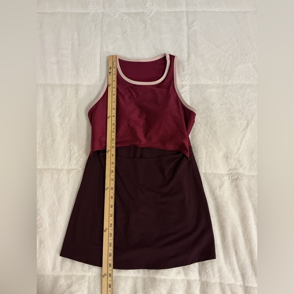 Burgundy Sleeveless Cutout workout top - Picture 5 of 7